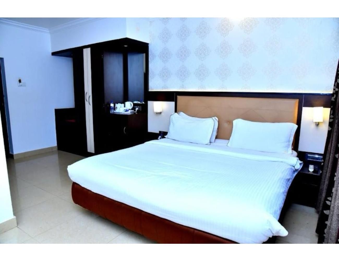 The Grand Krishna Luxury Hotel, Chikmagalur Chikmagalūr Exterior foto