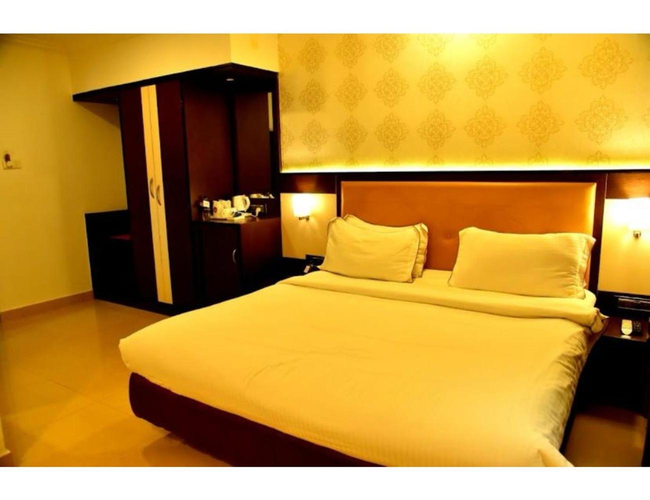 The Grand Krishna Luxury Hotel, Chikmagalur Chikmagalūr Exterior foto